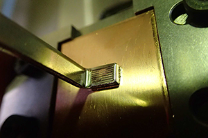 パワーモジュール端子の超音波接合